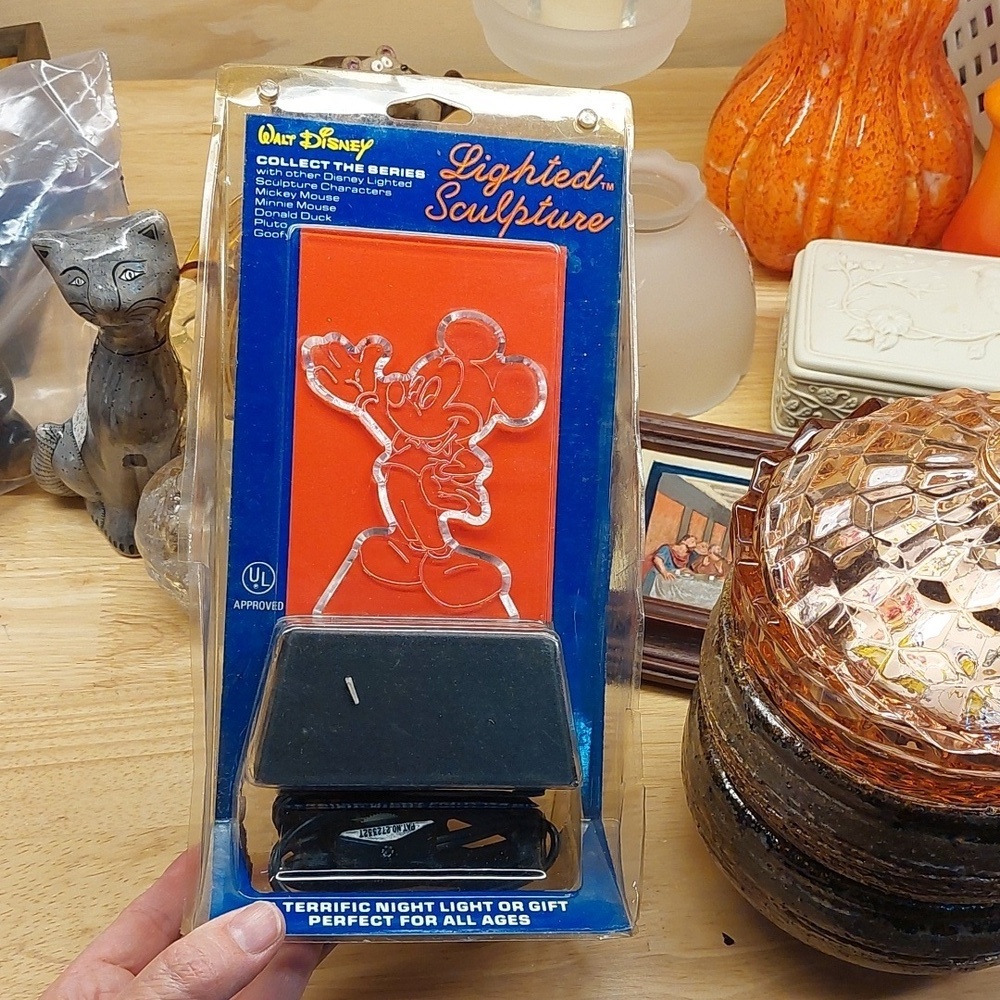 Vintage Deadstock Dosney Mickey Mouse Lighted Sculpture